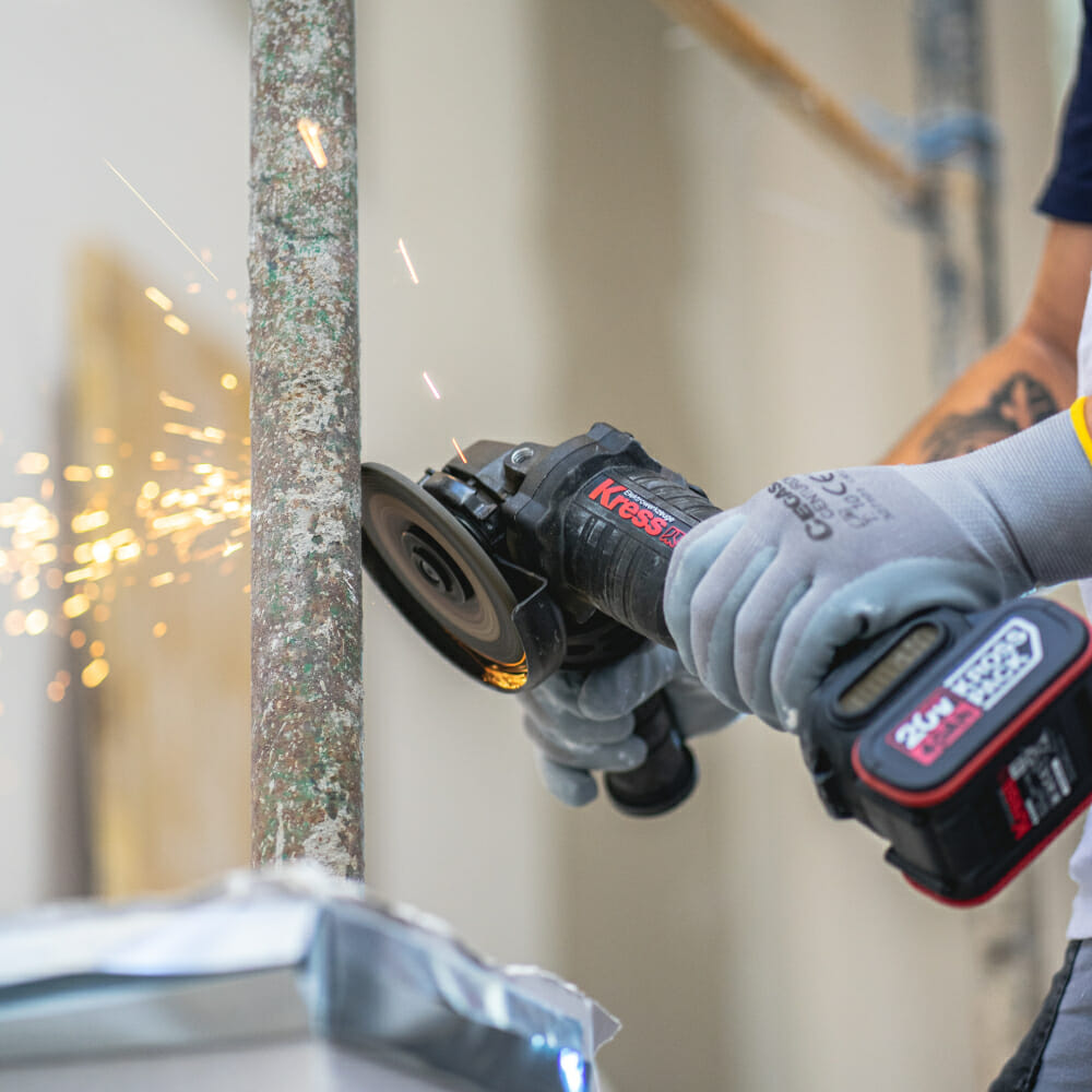 AMOLADORA KRESS 125 20V 5.AH 2B. KUX10.4 3