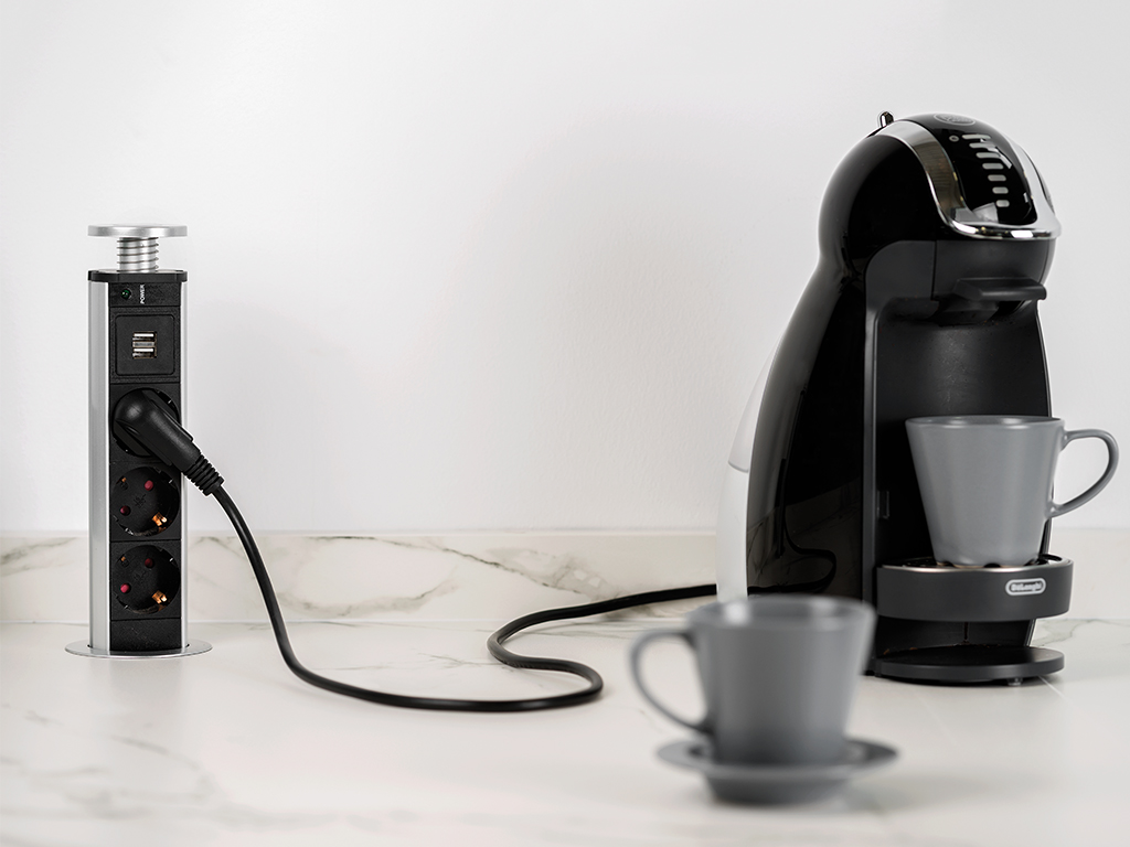 CONECTOR EMP.VERTICAL UE+USB 5009925 2