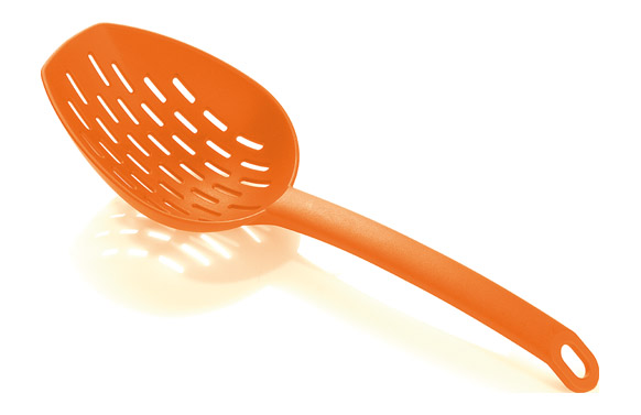 CUCHARON PERFORADO NYLON SSURT