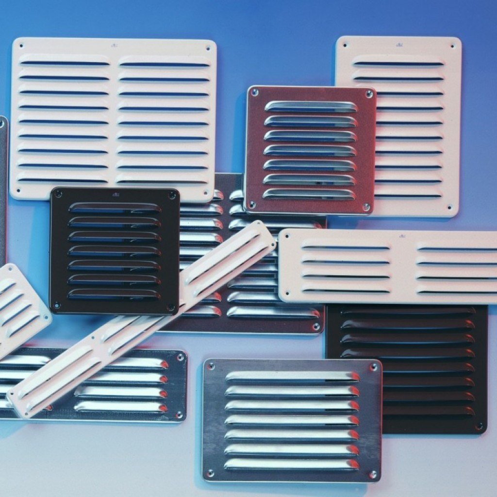 REJILLA ZOCALO 60X08 ALUMINIO MATE