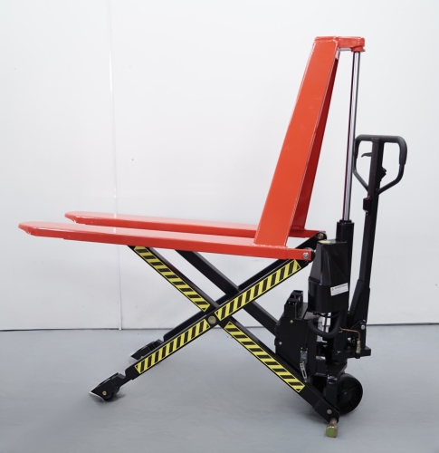 Transpaleta tijera eléctrica 1.500 kg 4