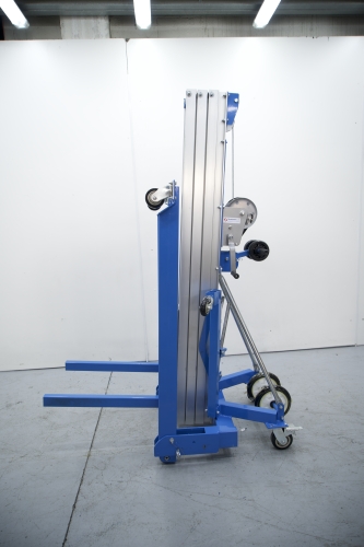 Apilador de aluminio eleva a 5.000 mm 2