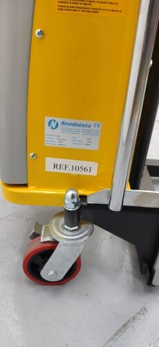 Apilador eléctrico 400 Kg elevación uñas 1.500mm 4