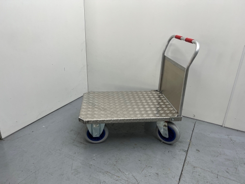 Plataforma aluminio 1.000 x 705. Ruedas impinchables 4