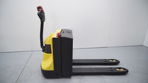 Transpaleta electrónica 2.000 kg 2