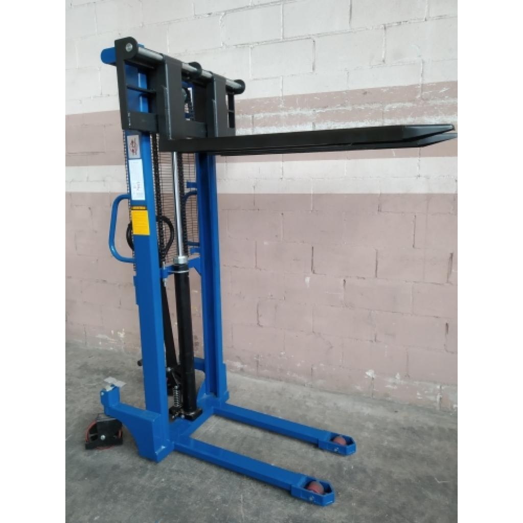 Apilador manual 2.000 Kg a 1.600 mm