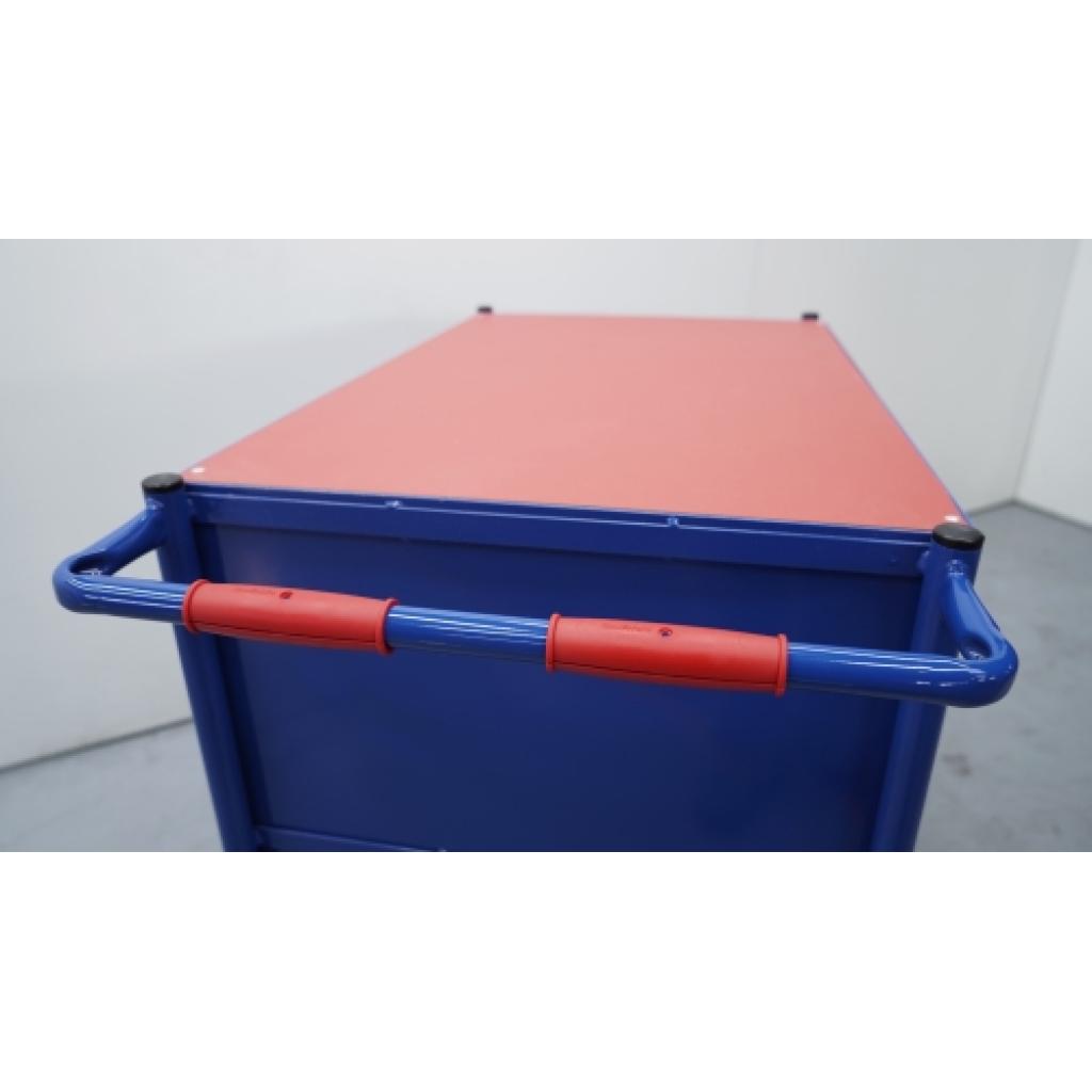 Mesa rodante cerrada malla 4