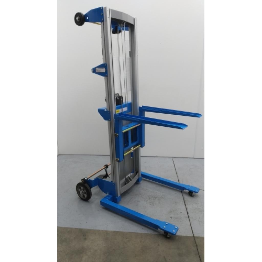 Apilador aluminio eleva a 2.500 mm 5