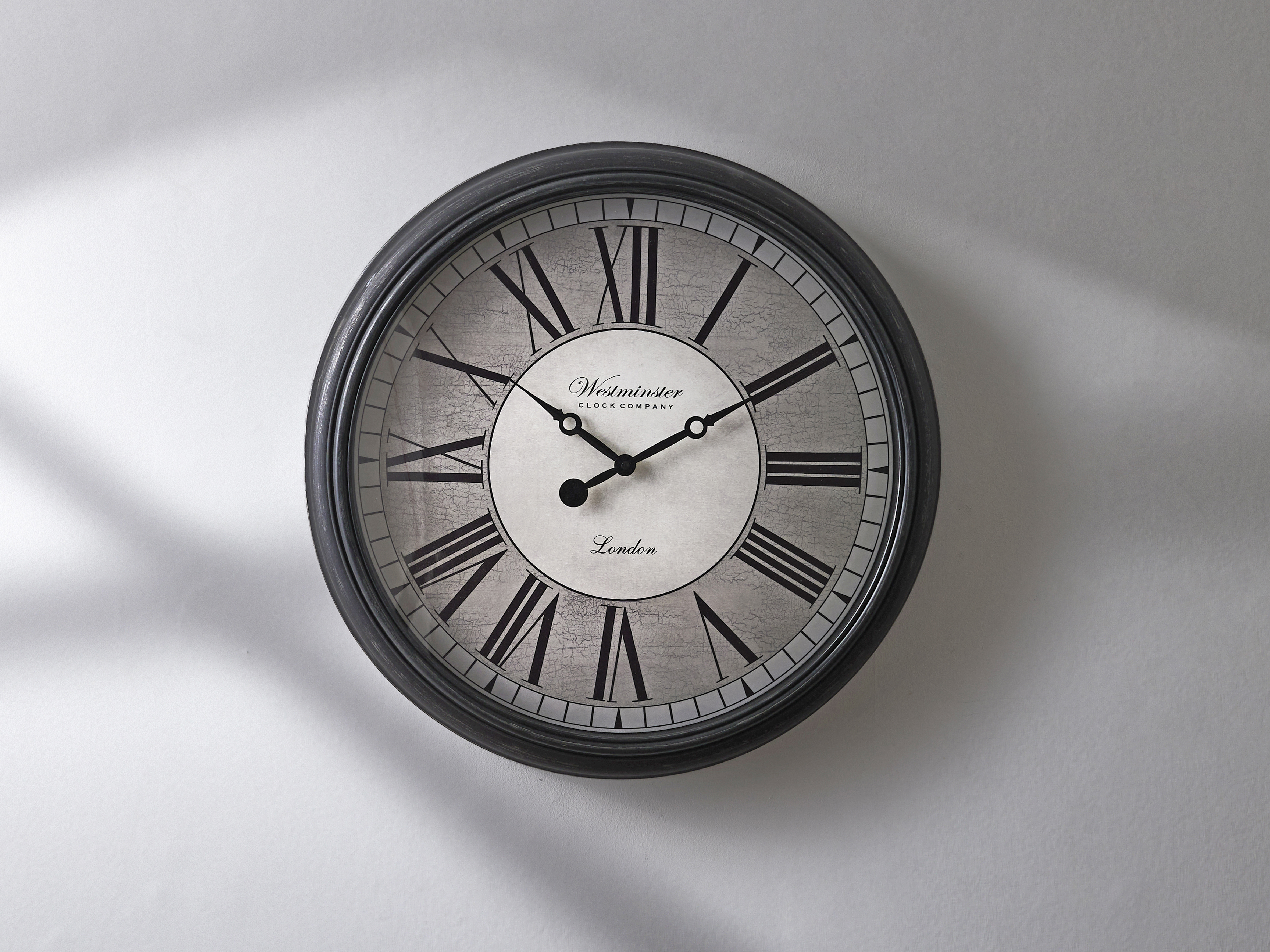 RELOJ "WESTMINSTER" NEGRO NUM. ROM. 58D. CMS.