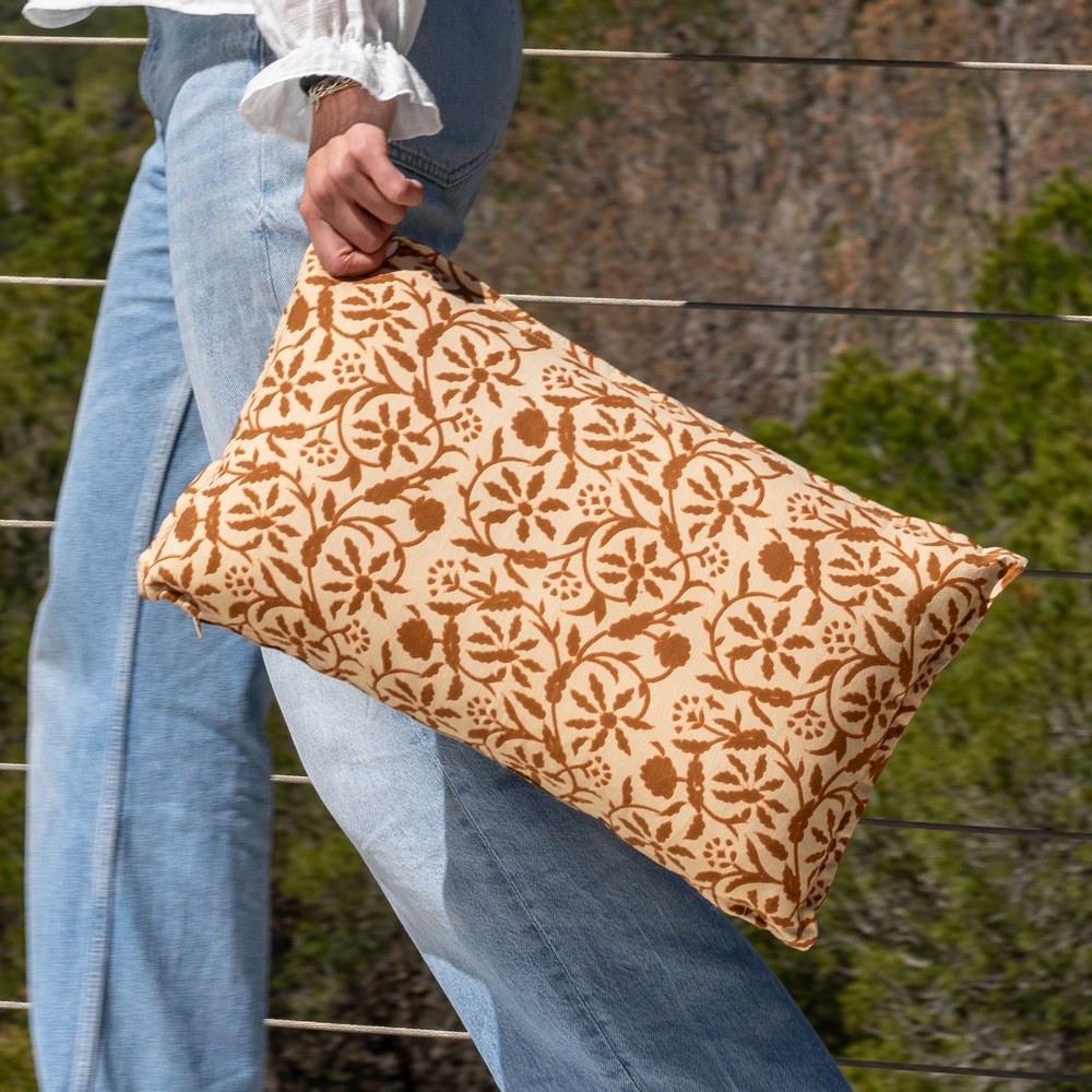 COJÍN BEIGE-MARRÓN 100% ALGODÓN 50 X 30 CM 2