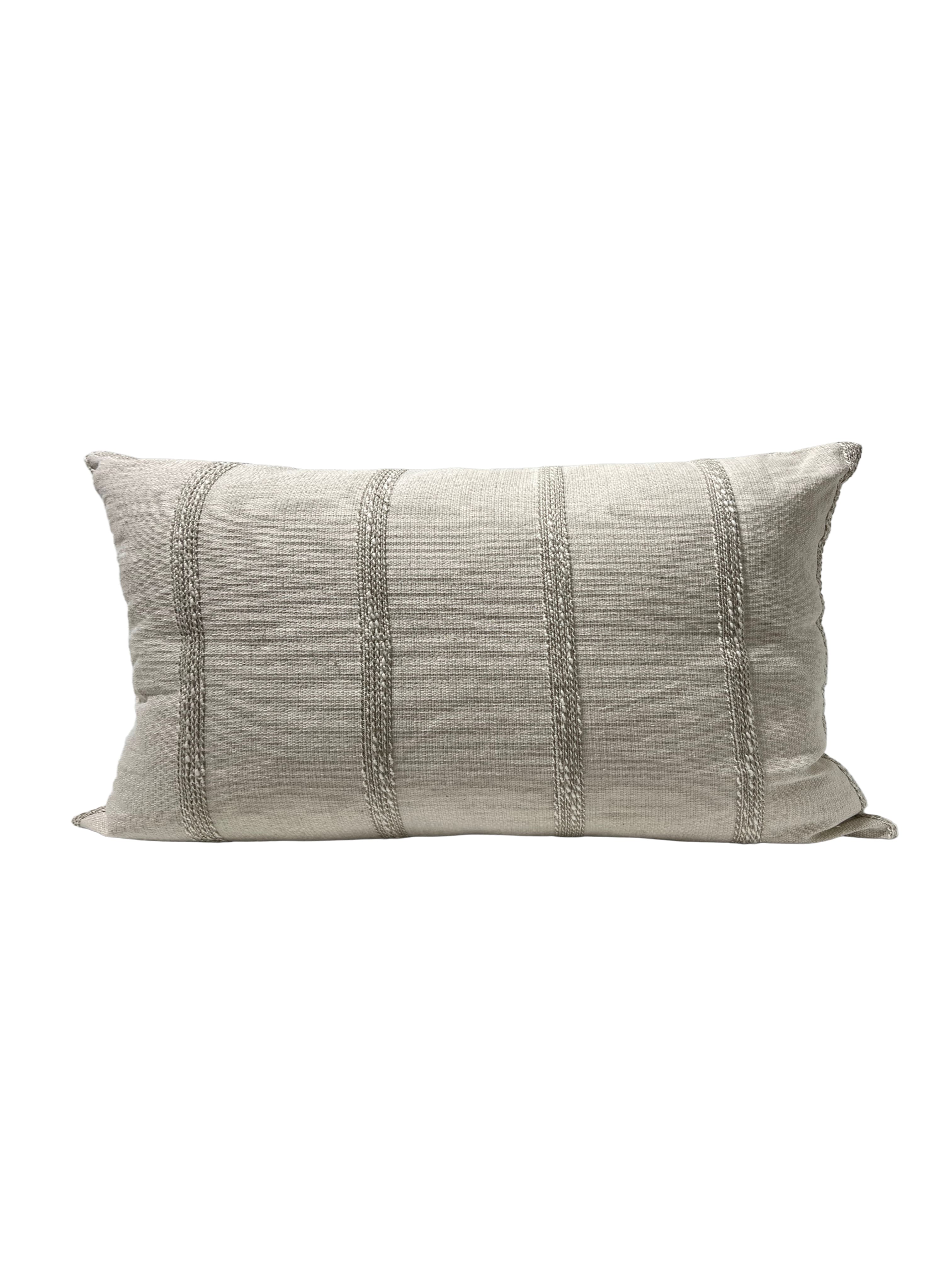 COJIN LLENO FIBRA MARSELLA 30X50CM