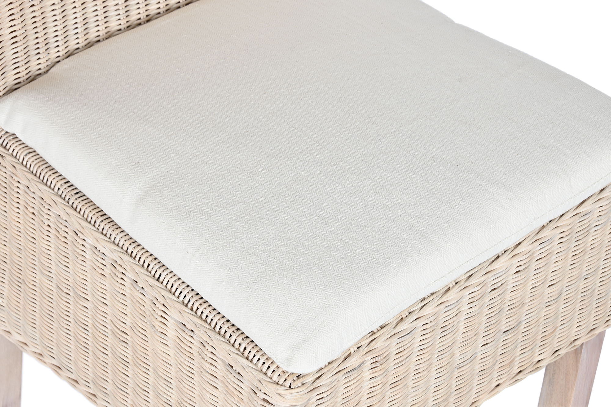 SILLA MIMBRE MANGO 50X55X100 CON COJIN BLANCO 4