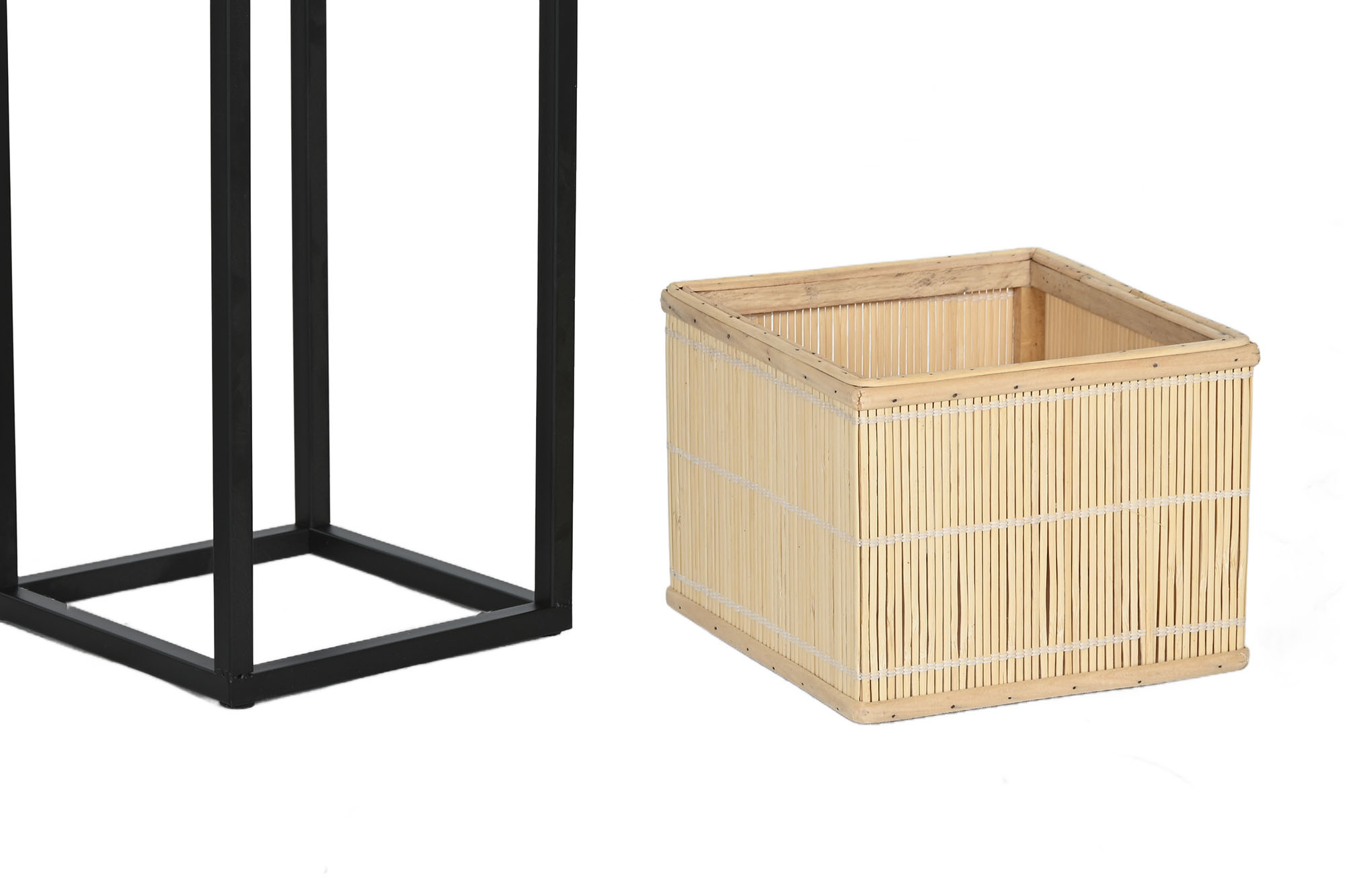 MACETERO METAL BAMBU 24X24X70CM  NATURAL 4