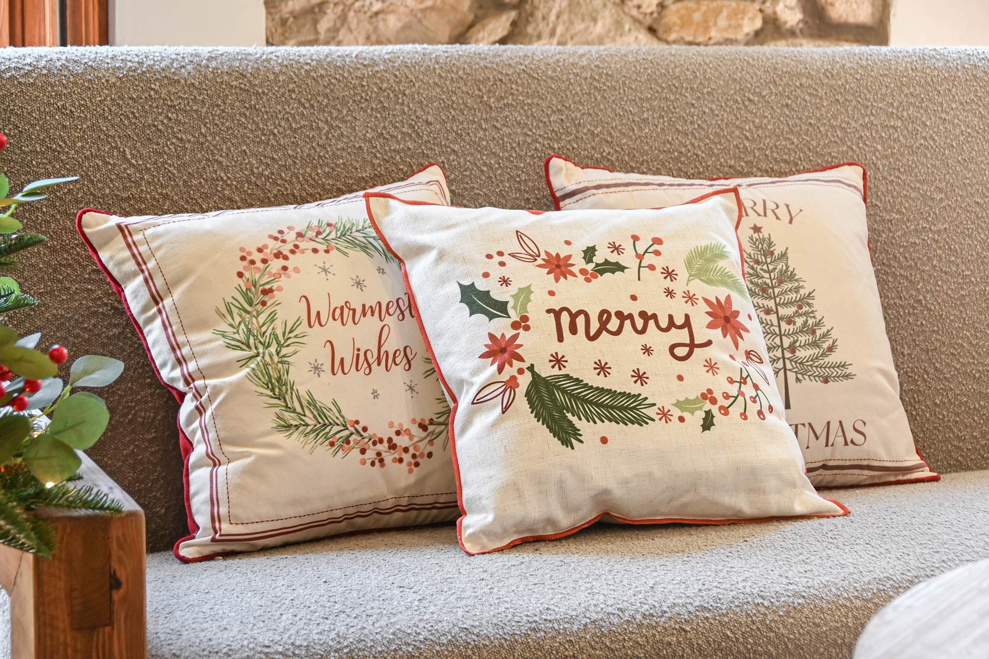 1COJIN POLIESTER 45X1X45 654 GR NOEL 2