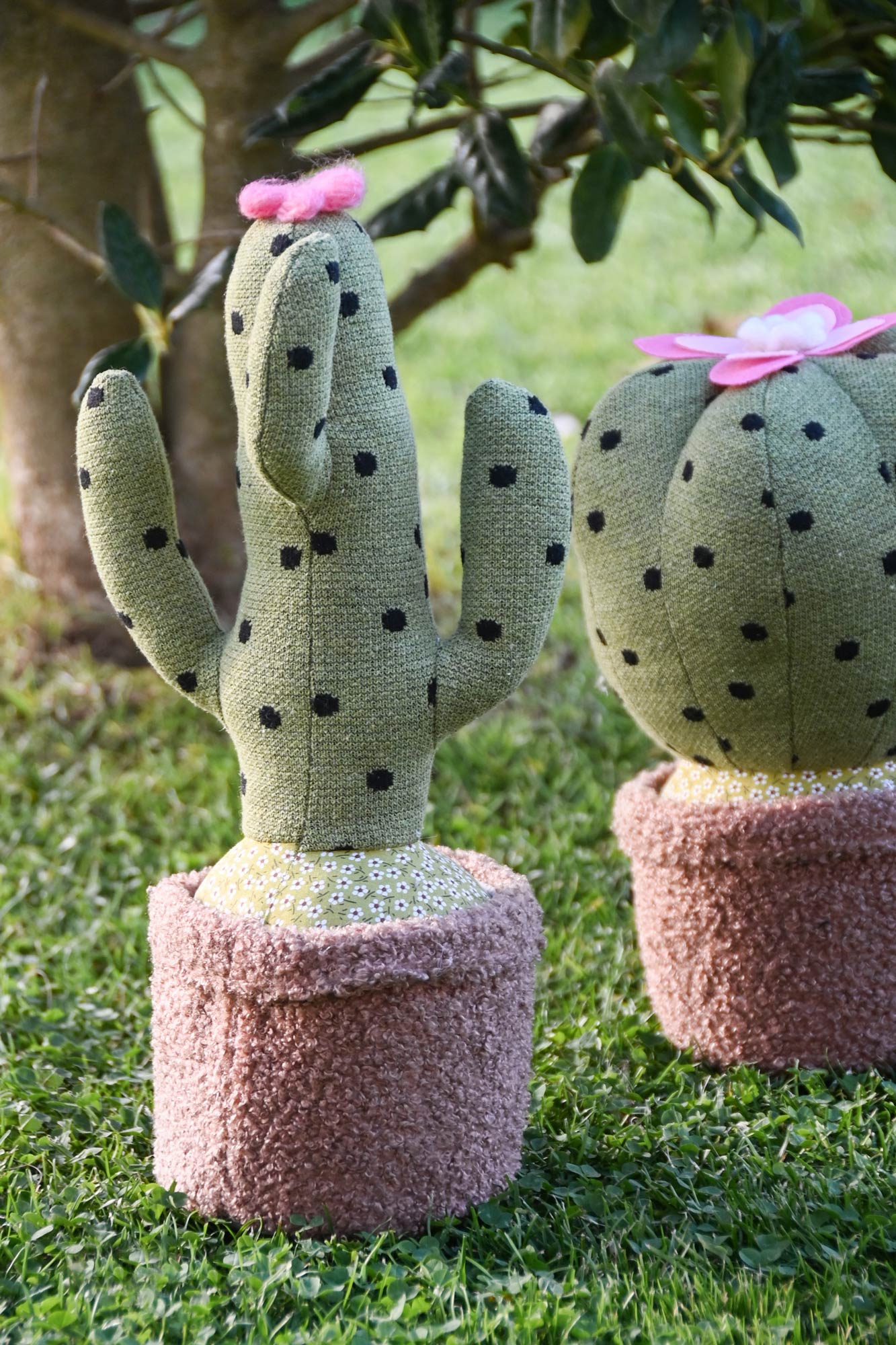 SUJETAPUERTAS POLIESTER 18X18X29 CACTUS 2