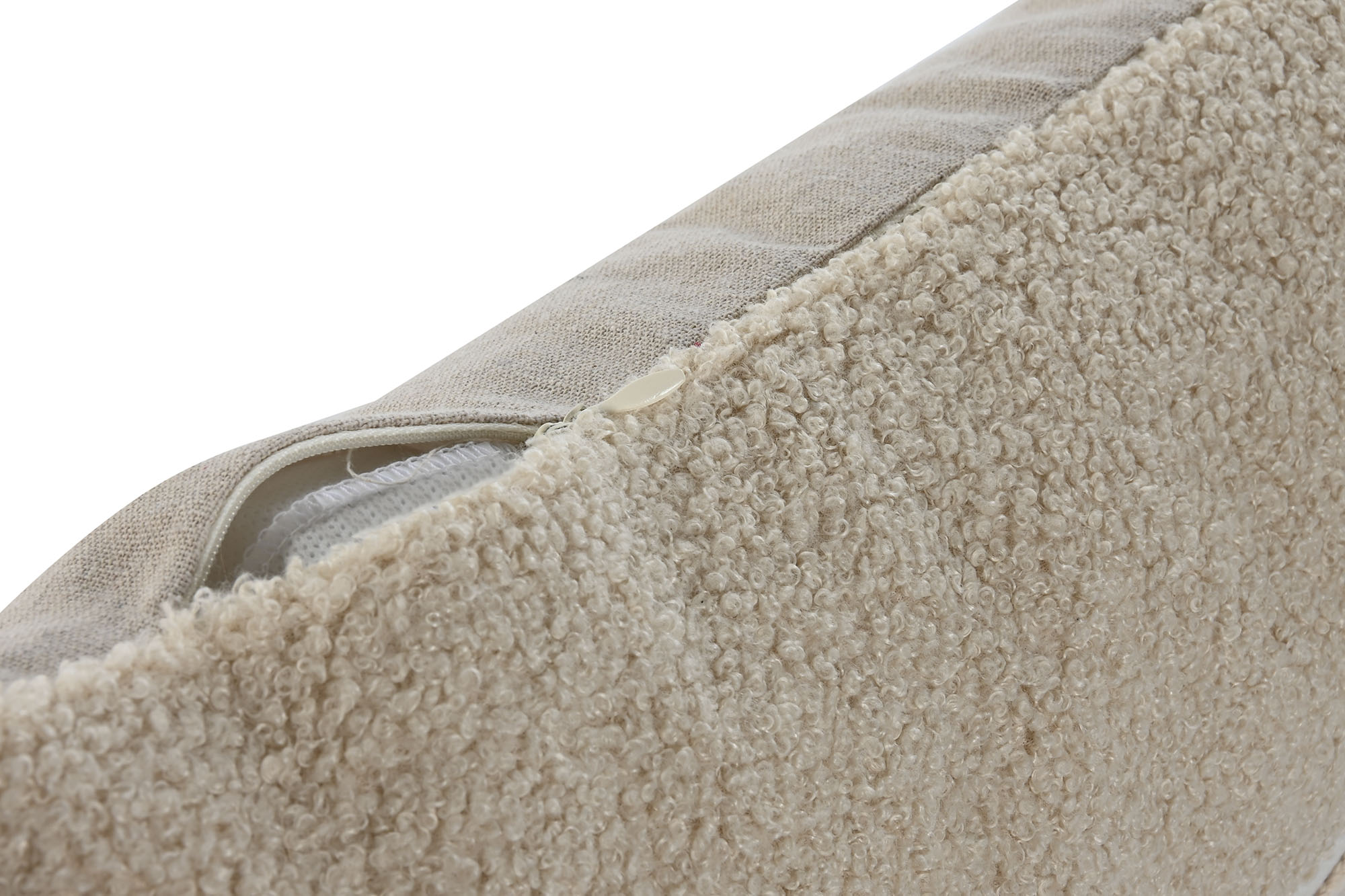 COJIN ALGODON 50X8X30 380 GR CON APLICACIONES 3