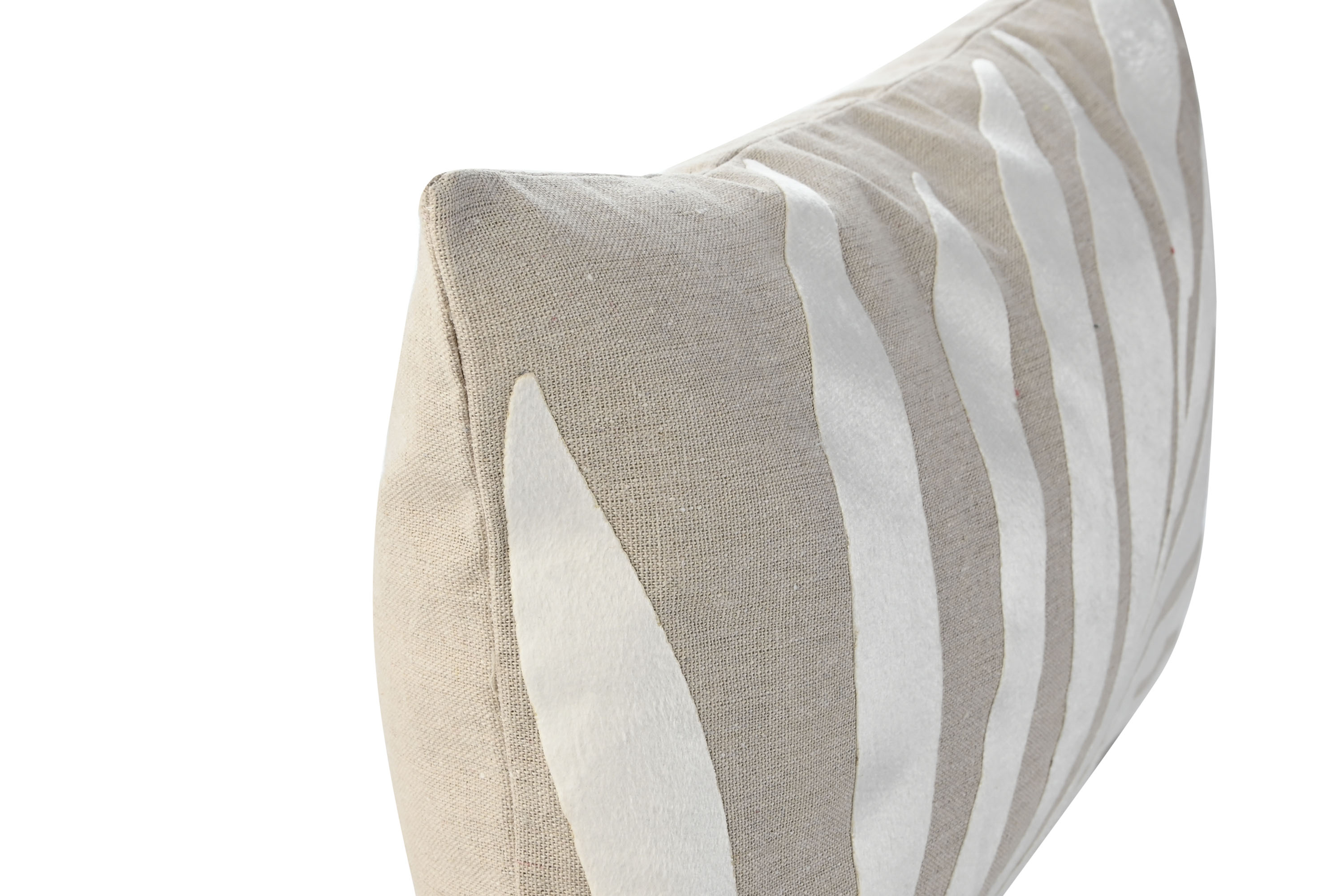 COJIN ALGODON 50X30 380 GRS CON APLICACIONES 2