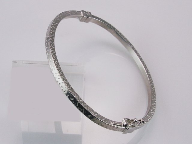 Pulsera de Plata Rodiada Media Caña grabada