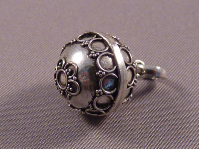 Amuleto Llamador de Angel Plata vieja 14 Mm.