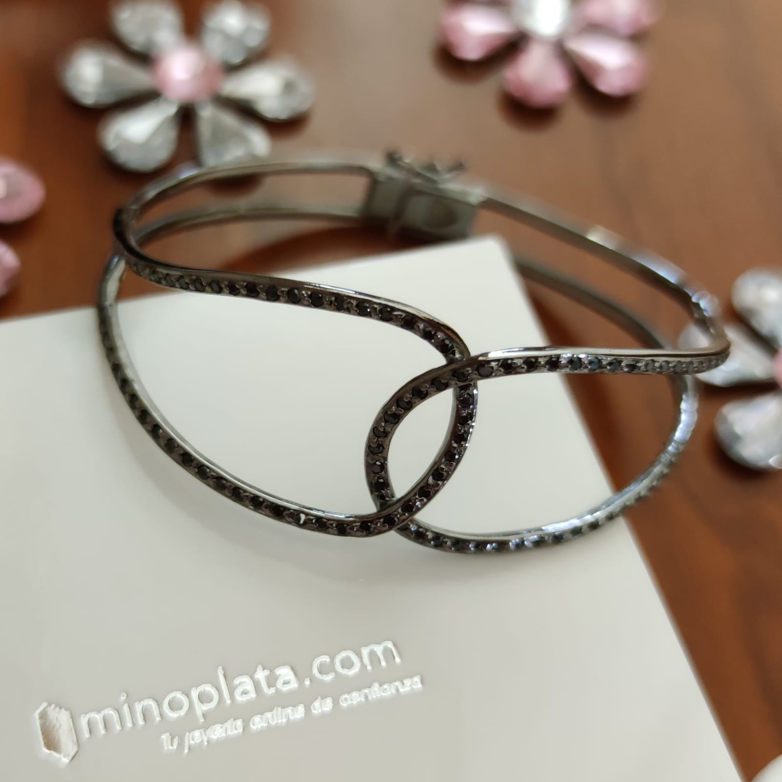 Pulsera Brazalete de Plata y Rutenio Lazo con Circonitas negras 2