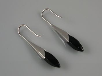 Pendientes con Onix en Plata de Ley rodiada