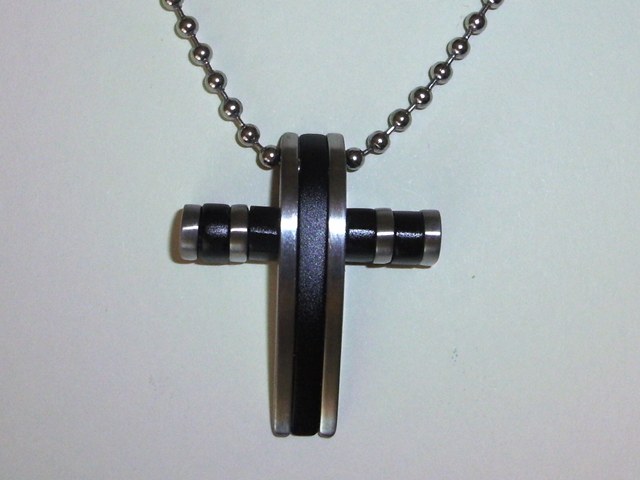 Colgante de Acero Cruz combinada con cadena bolas