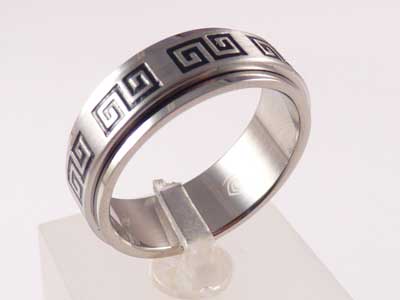 Anillo de Acero antiestres con greca