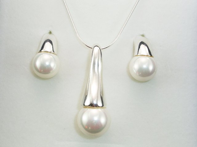 Aderezo con Gargantilla y Pendientes de Plata con Perlas