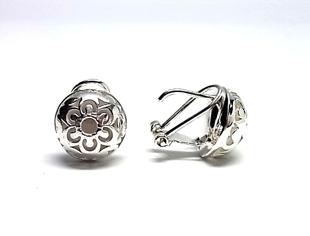 Pendientes media bola calada de Plata de ley 14 Mm. omega