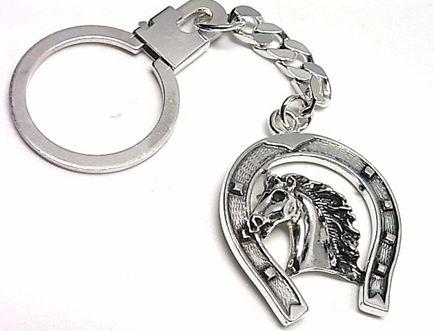 Llavero en Plata de ley caballo con herradura