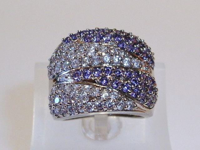 Sortija de Plata Rodiada con Circonitas Blancas y Moradas