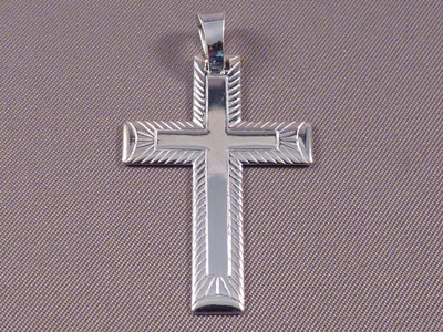 Crucifijo decorado en Plata de Ley