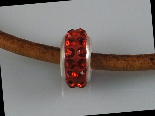 Abalorio de cristales rojos 2 y Plata de ley