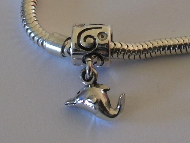 Abalorio de Plata   Delfin colgante