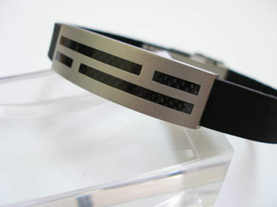 Pulsera lineas Titanio con caucho special collection