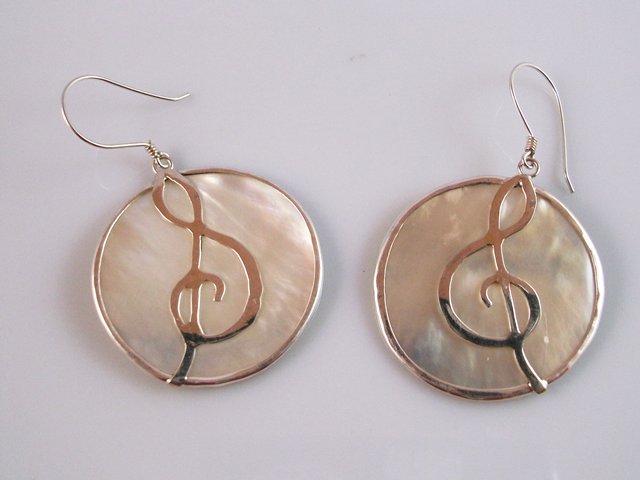 Pendientes de Nacar y Plata Clave de Sol