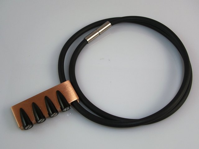 Colgante chico de Acero inoxidable bronce