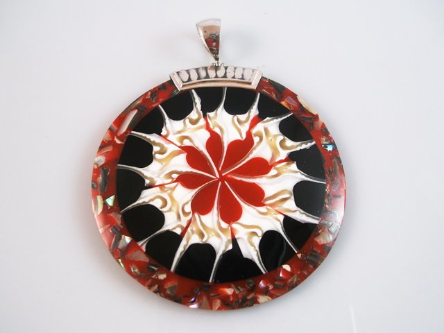 Colgante mujer de Concha y Plata de ley