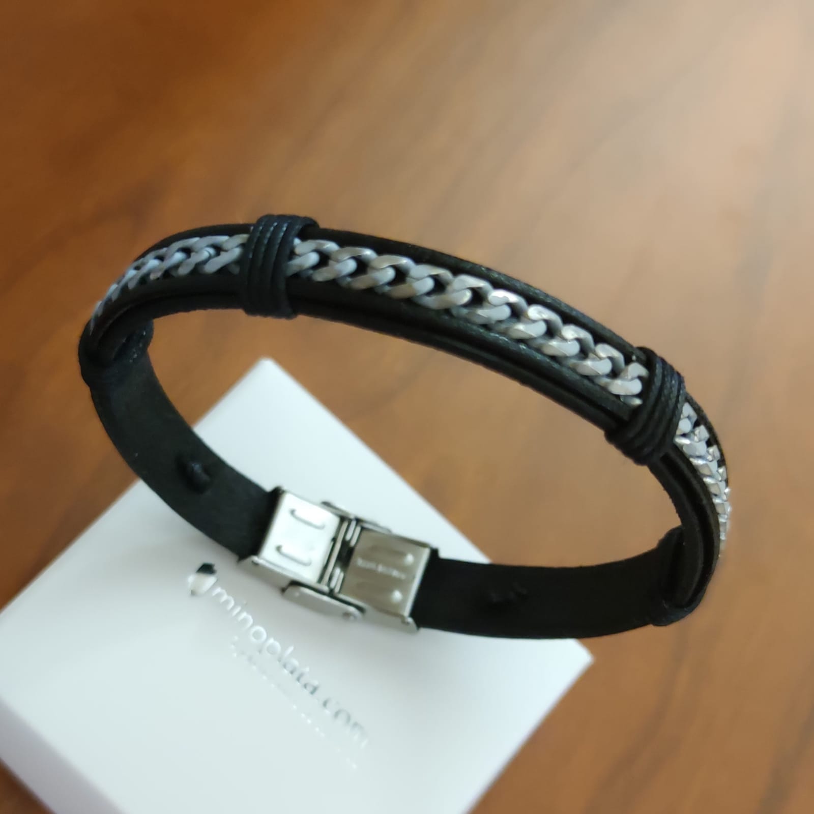 Pulsera de Piel negra con Acero inox envejecido 1