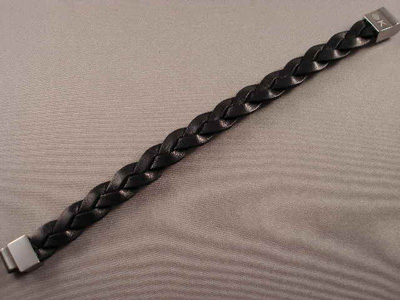 Pulsera de Piel Negra trenzada cierre Acero