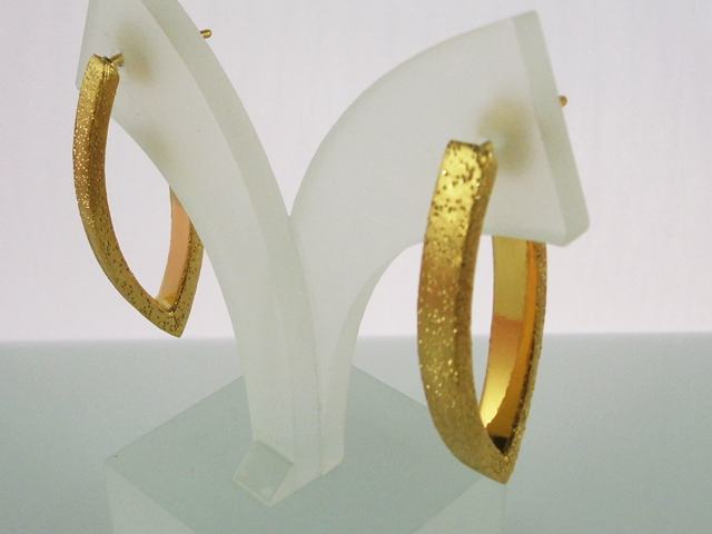 Pendientes Aro Plata dorada diamantada oval 1