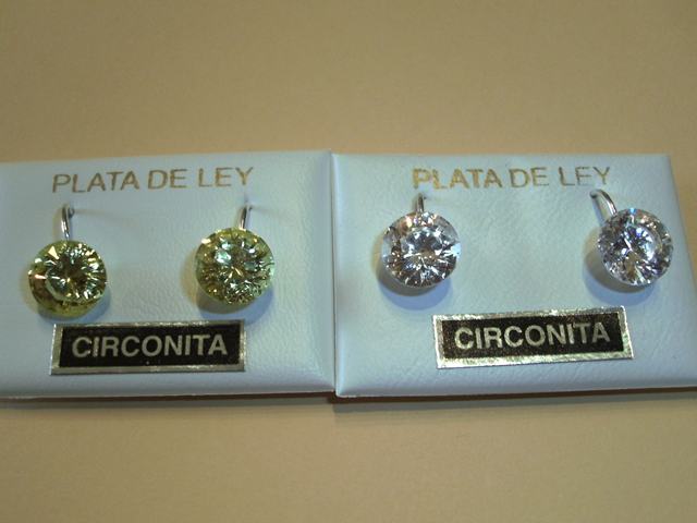 Pendientes en Plata de ley y Circonita 10 Mm.