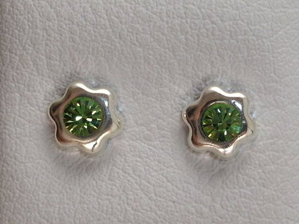 Flores de Plata de ley con cristal verde