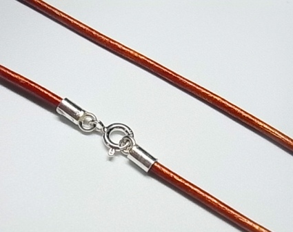Cordon de Cuero marron claro brillante y Plata de ley 40 Cm.