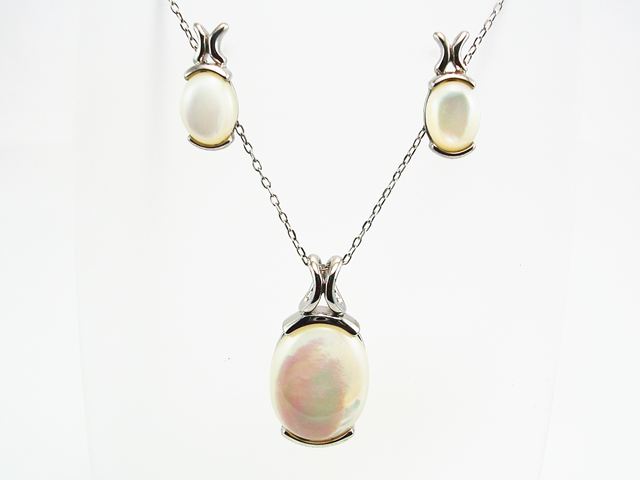 Conjunto de Plata y nacar Pendientes y Gargantilla