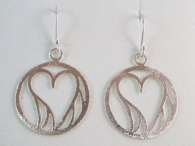 Pendientes corazon calado de Plata de ley