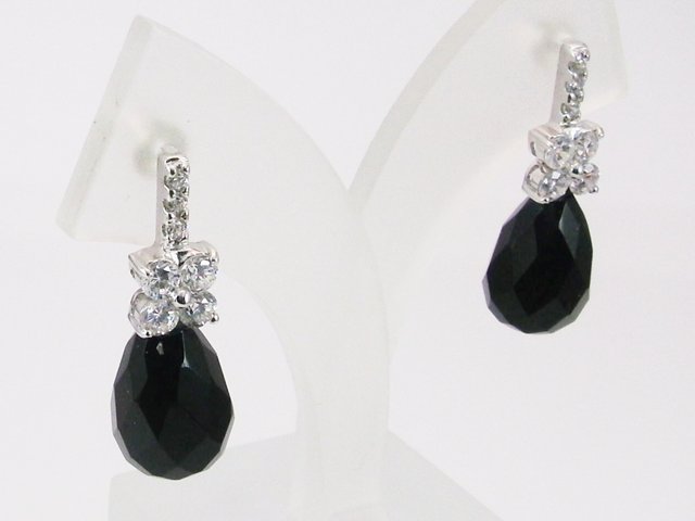 Pendientes de Plata con Circonitas y lagrima de Onix facetada
