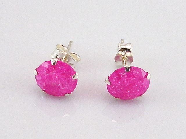 Pendientes con garra de Plata y piedra rosa 8 Mm.