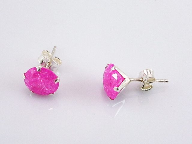 Pendientes con garra de Plata y piedra rosa 8 Mm. 1