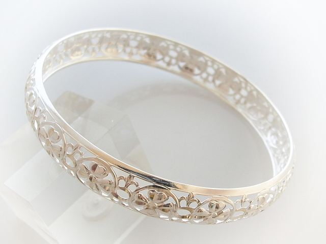 Pulsera Moruna Tallada Flores de Plata de Ley 11 Mm.